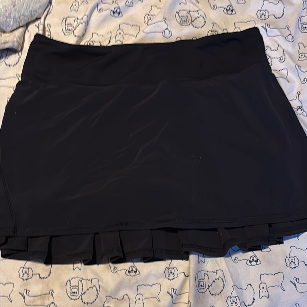 Lululemon Black Ruffle back Hem Skirt